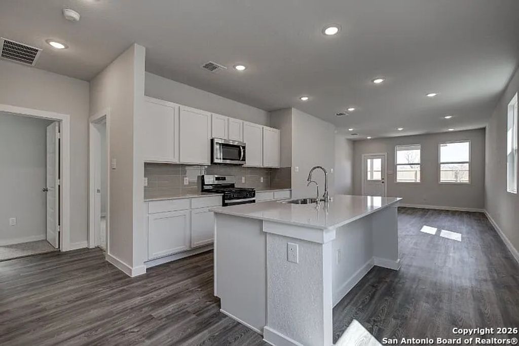 Photo of 15547 Lonehollow Lake, San Antonio, TX 78253 (MLS # 1933836)