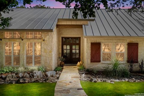 Photo of 121 Saddle View, Boerne, TX 78006 (MLS # 1915099)