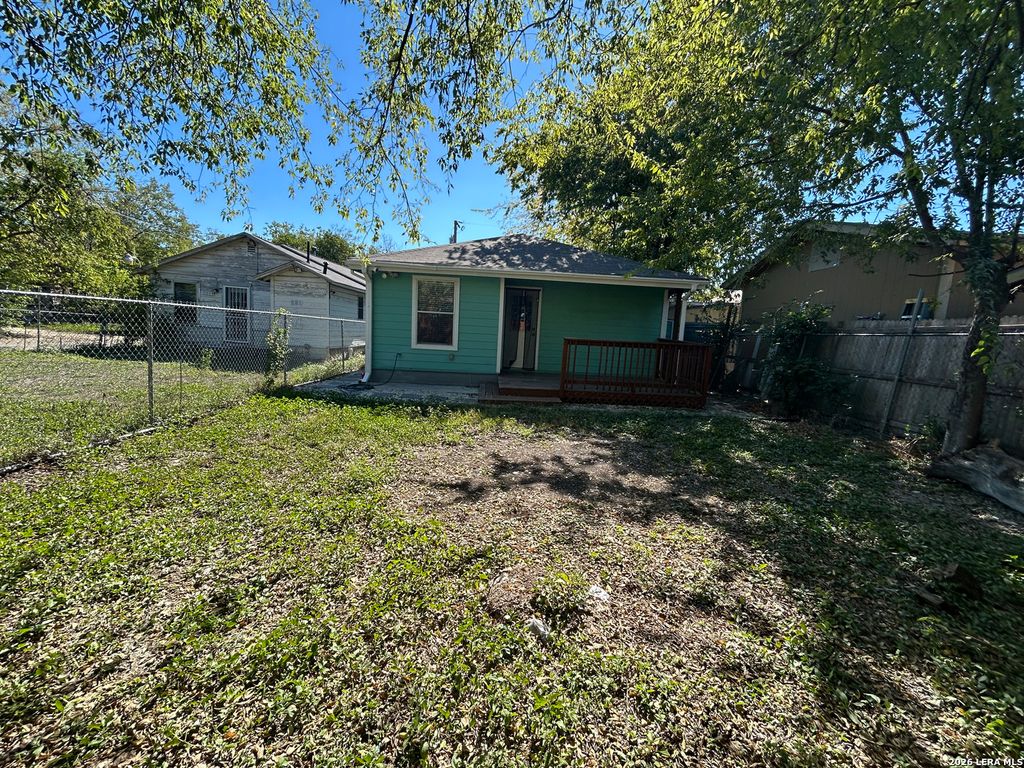 Photo of 105 El Fledo, San Antonio, TX 78210 (MLS # 1948608)