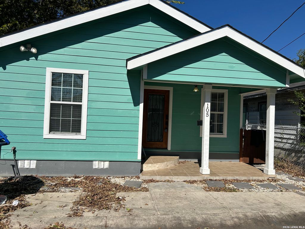 Photo of 105 El Fledo, San Antonio, TX 78210 (MLS # 1948608)