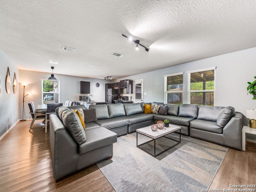 Photo of 11326 Babcock Bnd, San Antonio, TX 78249 (MLS # 1938887)