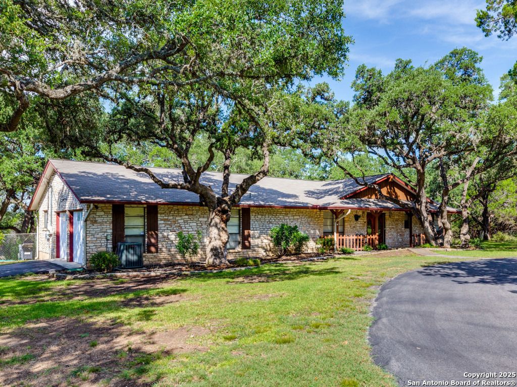 Photo of 10156 Axis Circle, Boerne, TX 78006 (MLS # 1886977)