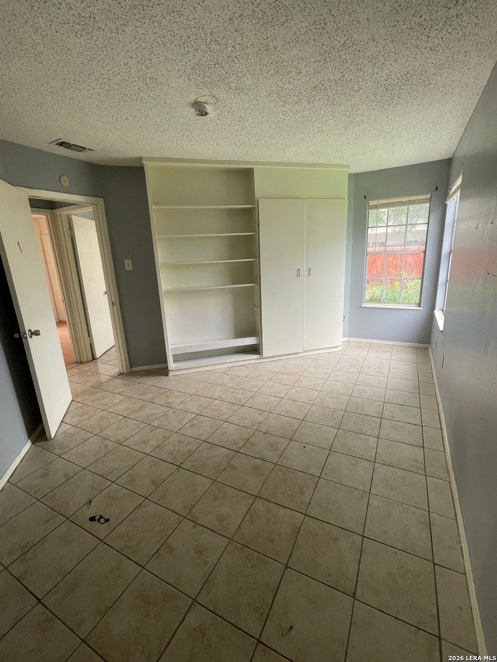 Photo of 930 S Leona, San Antonio, TX 78207 (MLS # 2003049)