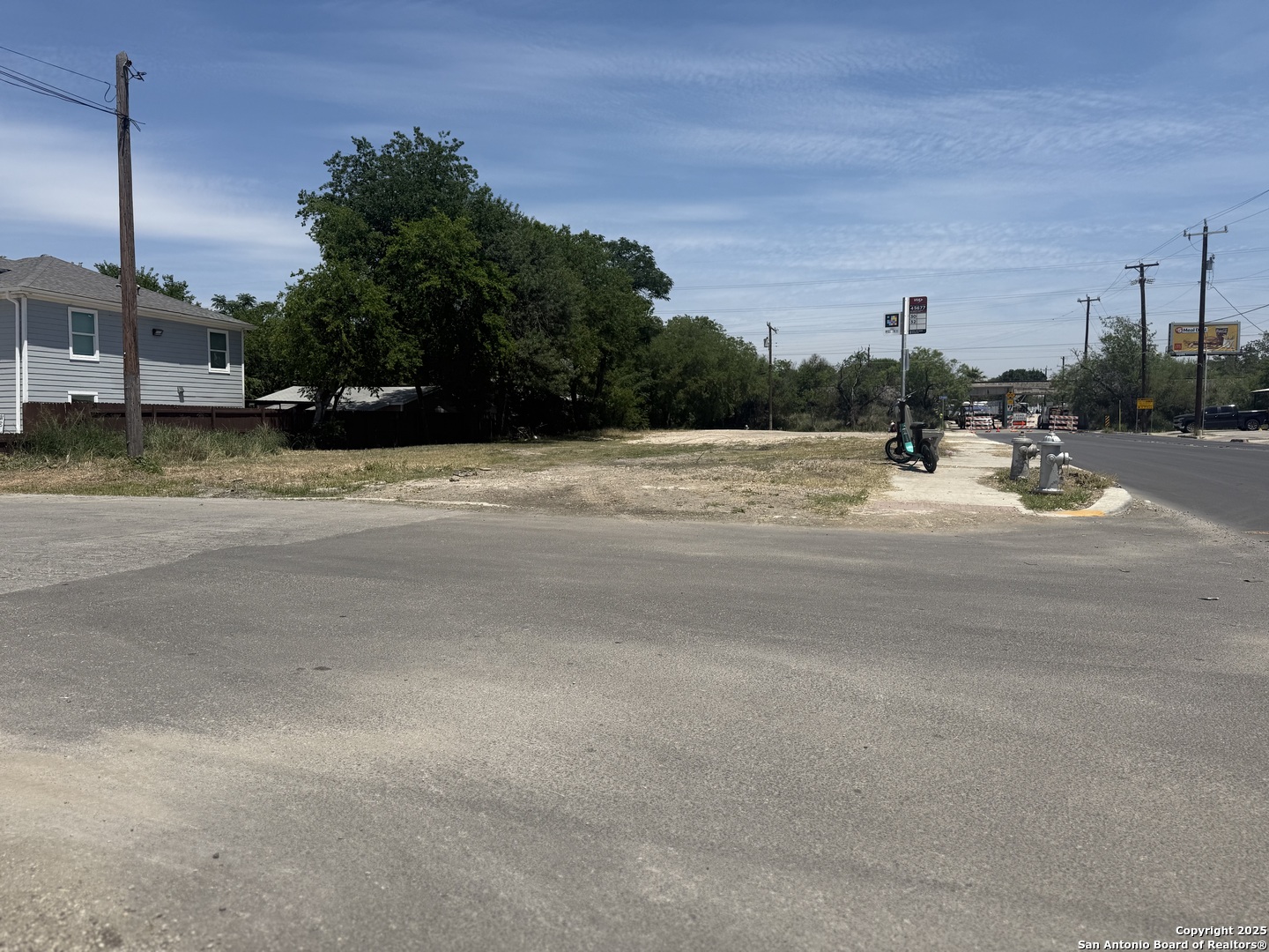 1505 hackberry