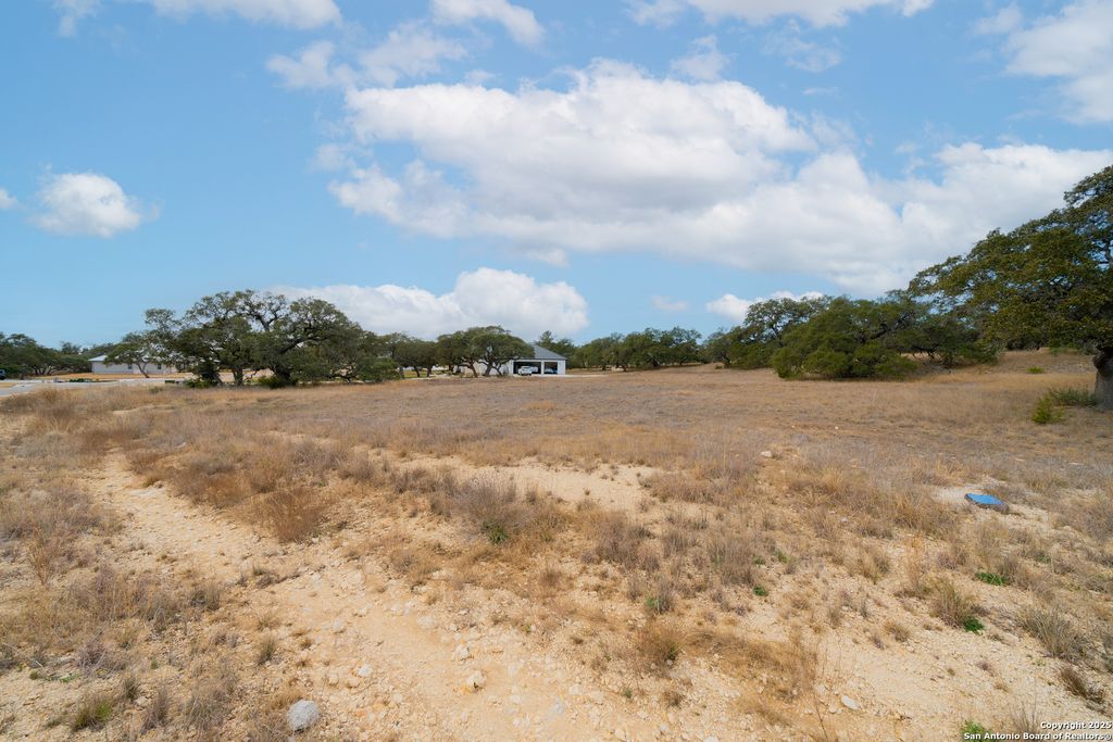 Photo of 978 Maximino Ridge Rd, Bulverde, TX 78163 (MLS # 1709984)