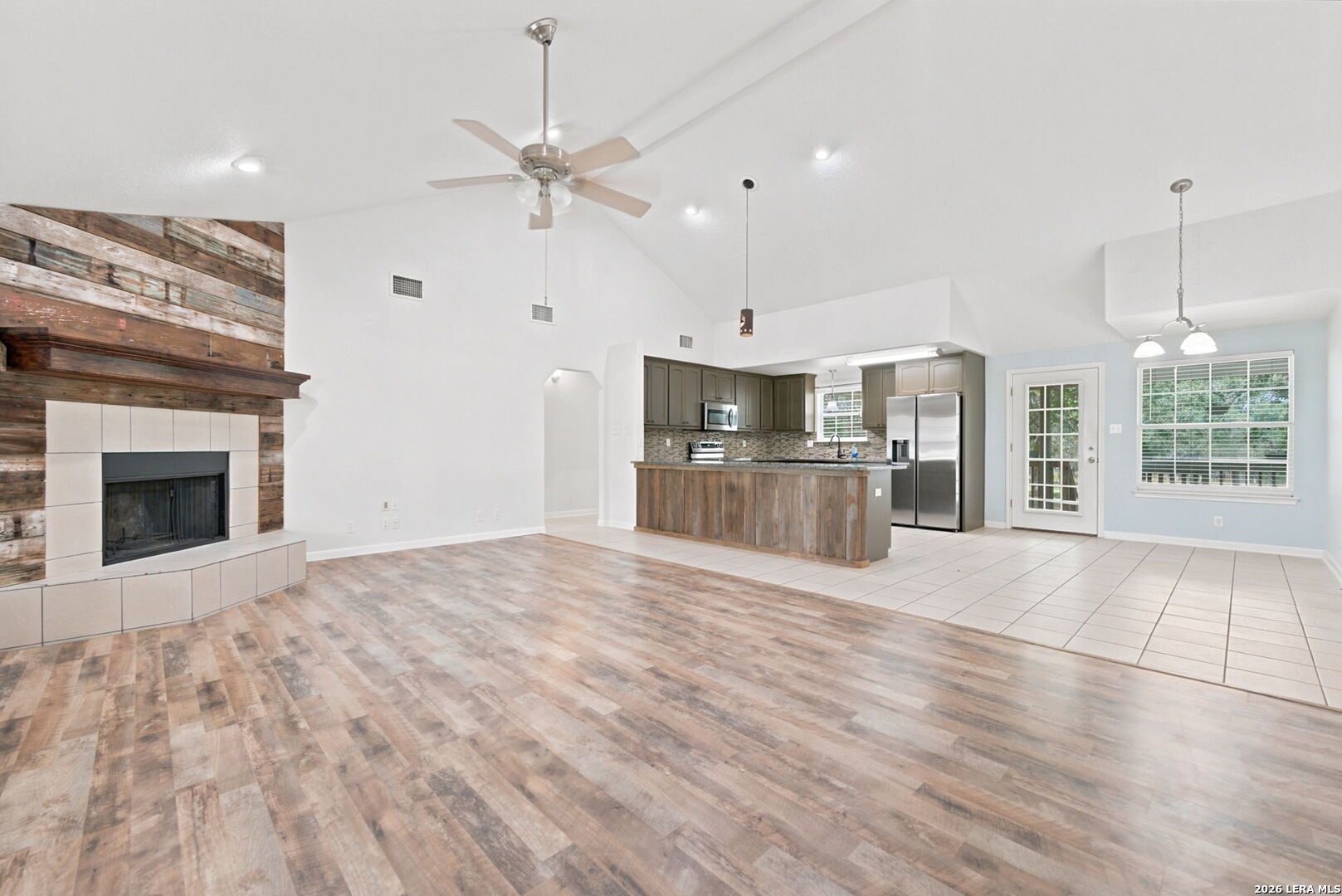 Photo 1 of 37 — 104 Shadow Woods, La Vernia, TX 78121