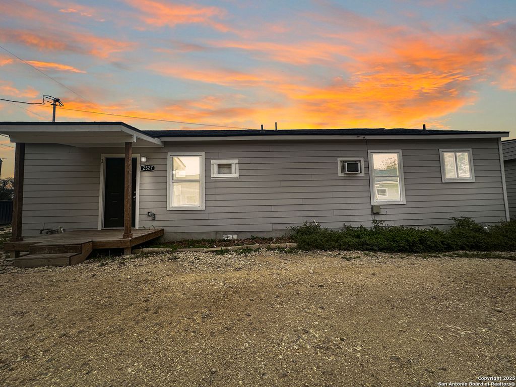 Photo of 2527 Observation, San Antonio, TX 78227 (MLS # 1926092)