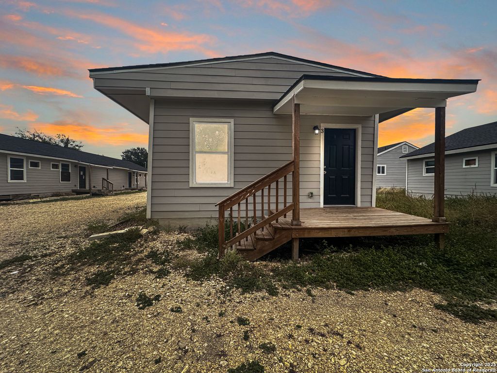 Photo of 2527 Observation, San Antonio, TX 78227 (MLS # 1926092)