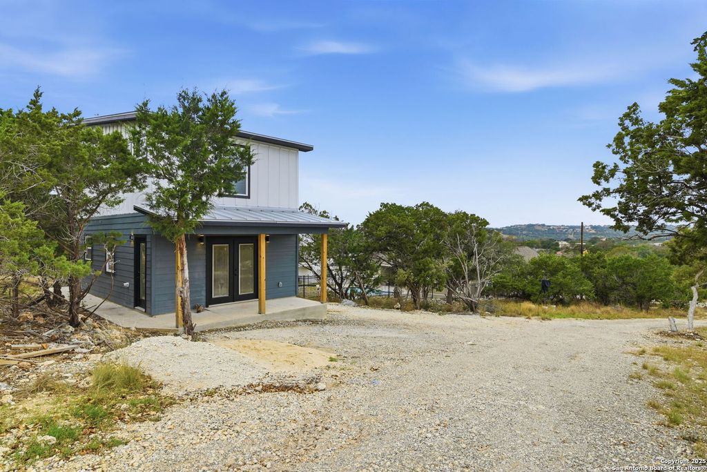 Photo of 1571 Lakeshore, Canyon Lake, TX 78133 (MLS # 1927267)