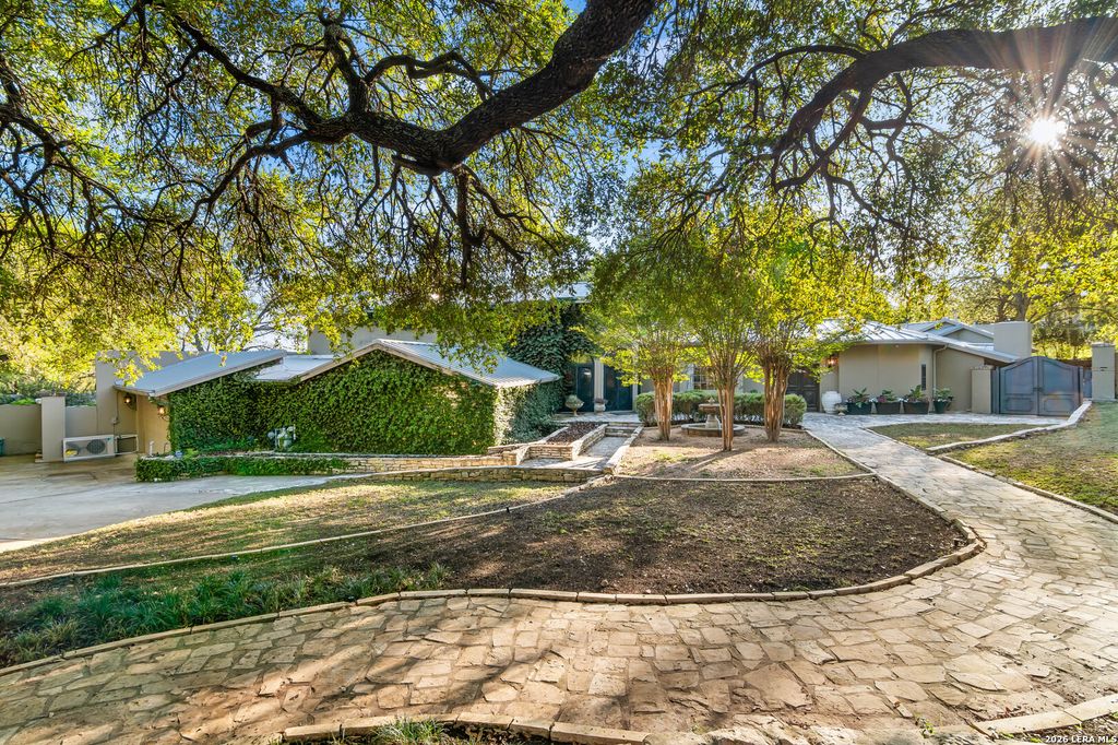 Photo of 6 Lazy Lane, San Antonio, TX 78209 (MLS # 1950587)