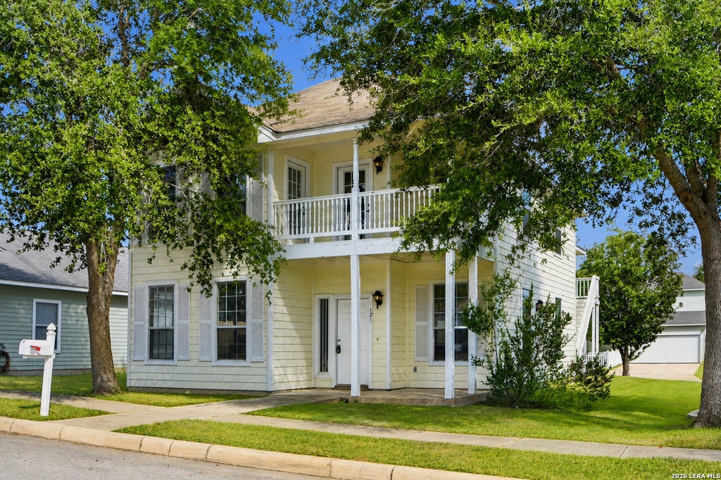 Photo of 121 Lark Hill, Floresville, TX 78114 (MLS # 2008887)