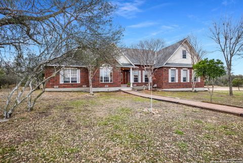 A home in Hondo