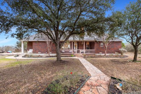 A home in Hondo