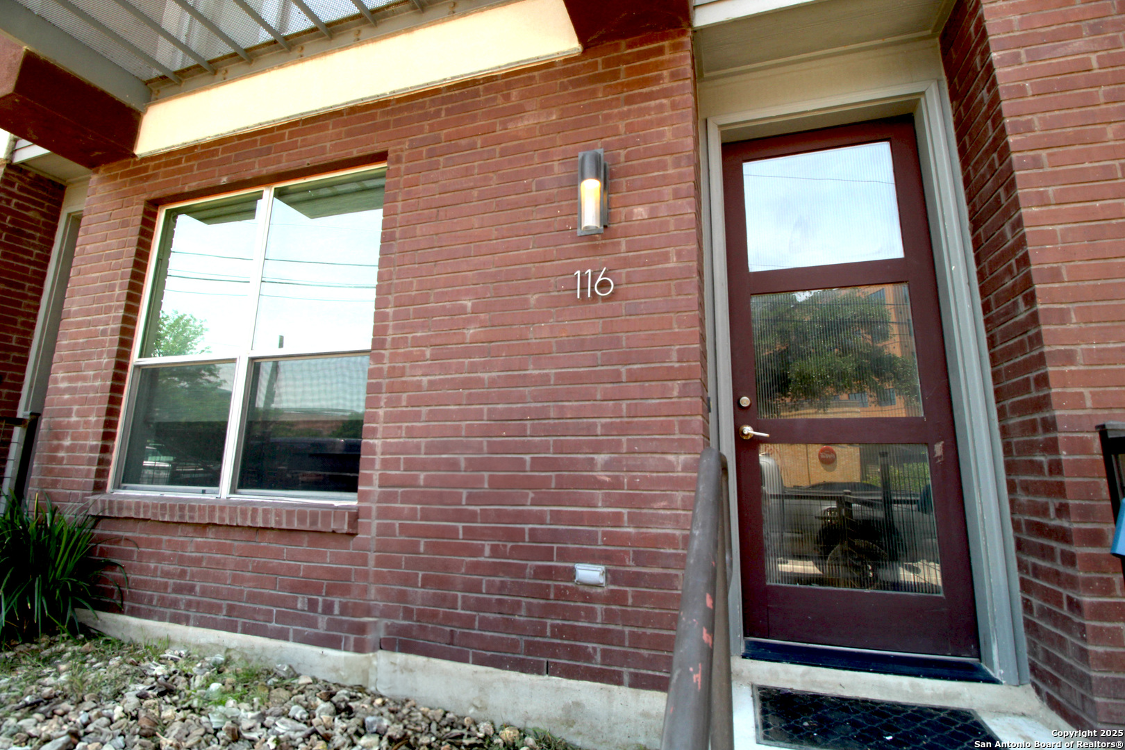 116 Newell Ave