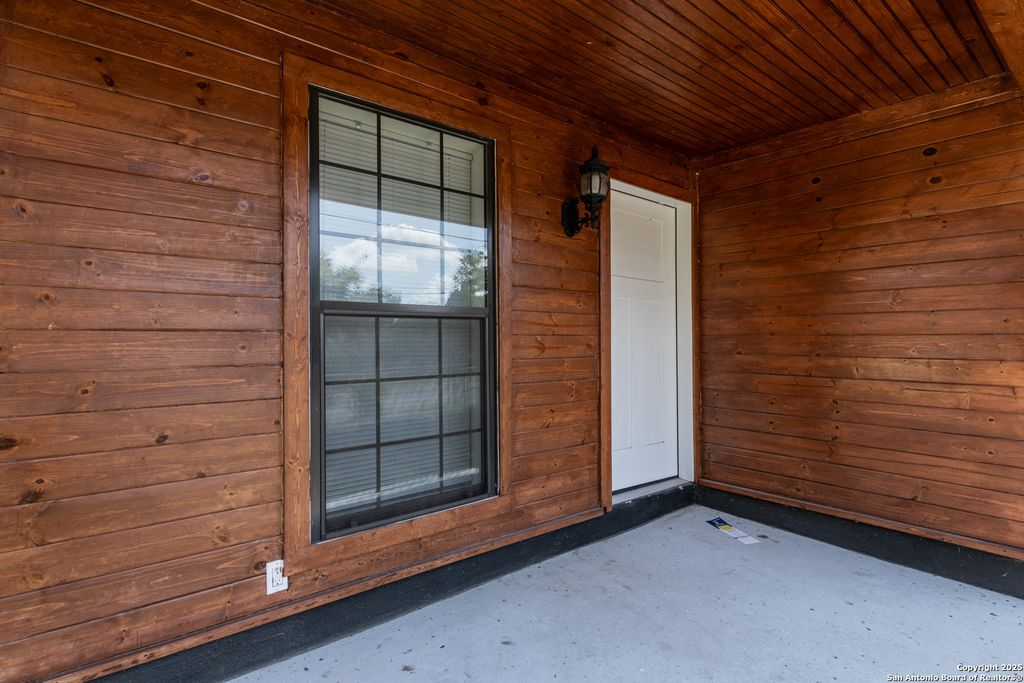 Photo of 215 Oelkers, San Antonio, TX 78204 (MLS # 1930979)