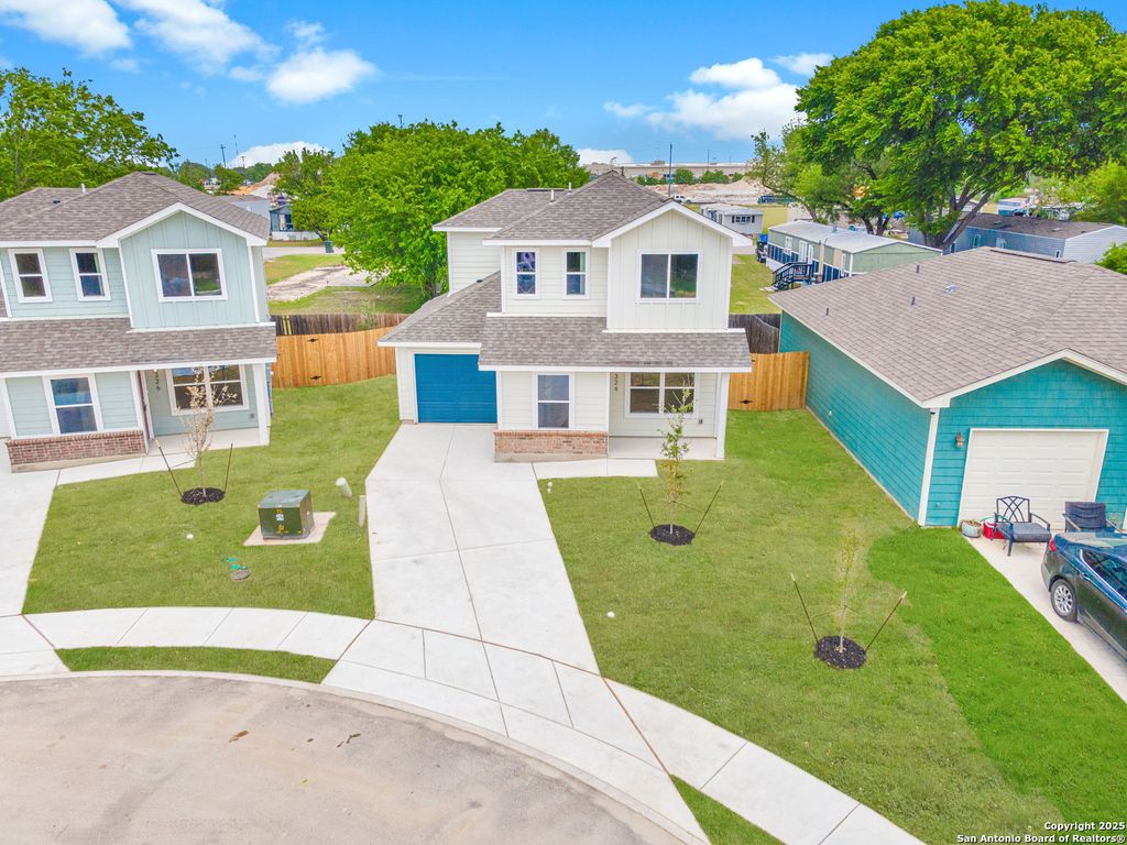 Photo of 324 Mar Hill, Seguin, TX 78155 (MLS # 1915821)