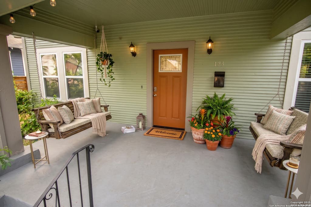 Photo of 123 CASTILLO AVE, San Antonio, TX 78210 (MLS # 1966573)