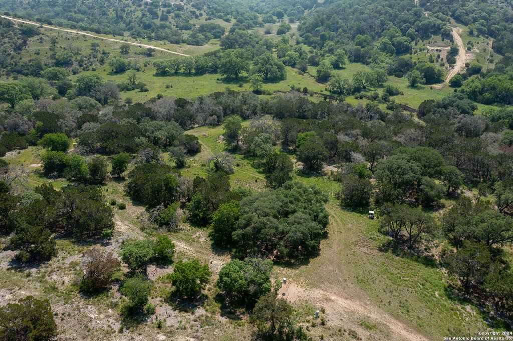 Photo of 140 Twin Springs Rd N, Kerrville, TX 78028 (MLS # 1804377)