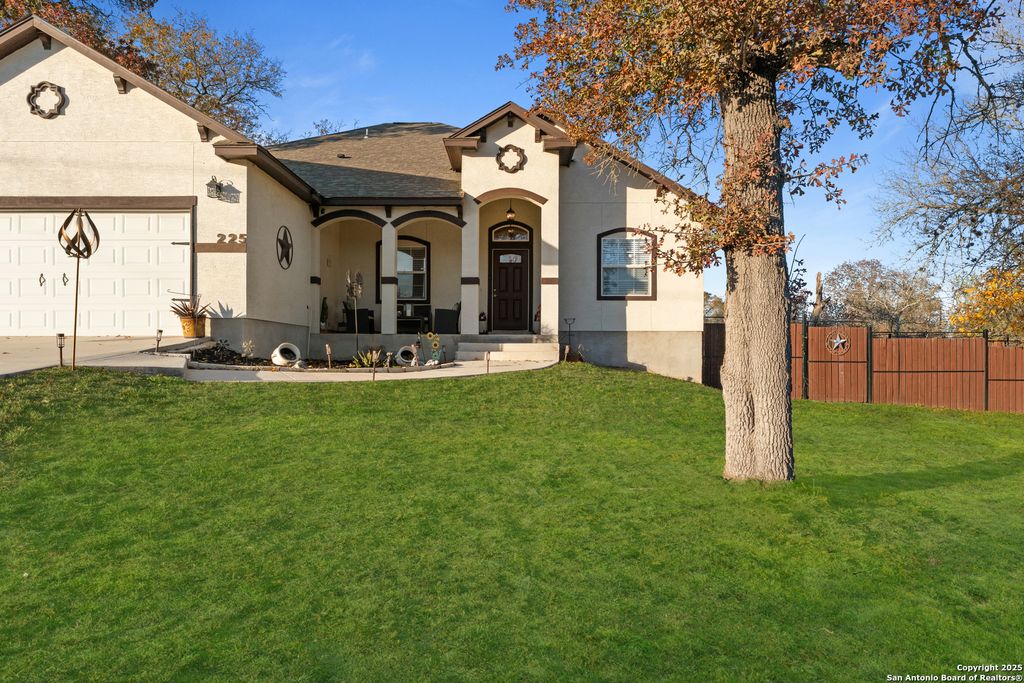 Photo of 225 BROKEN STAR TRAIL, Poteet, TX 78065 (MLS # 1930293)