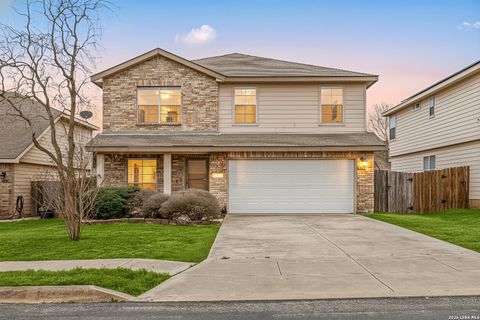 10111 Sparrow Way Universal City TX 78148