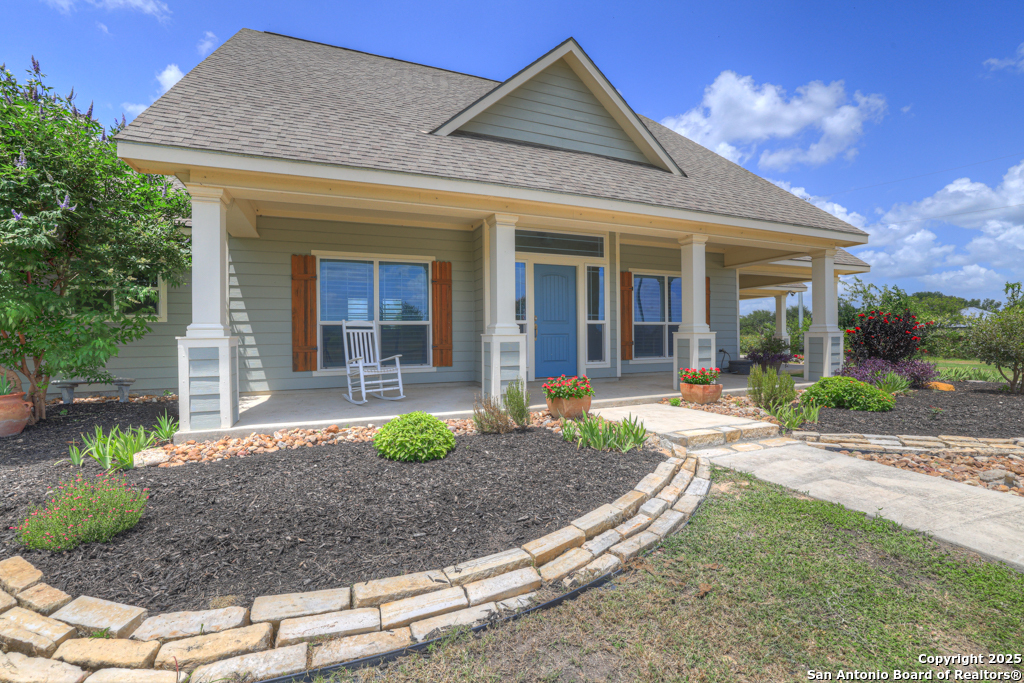 2048 E Martindale