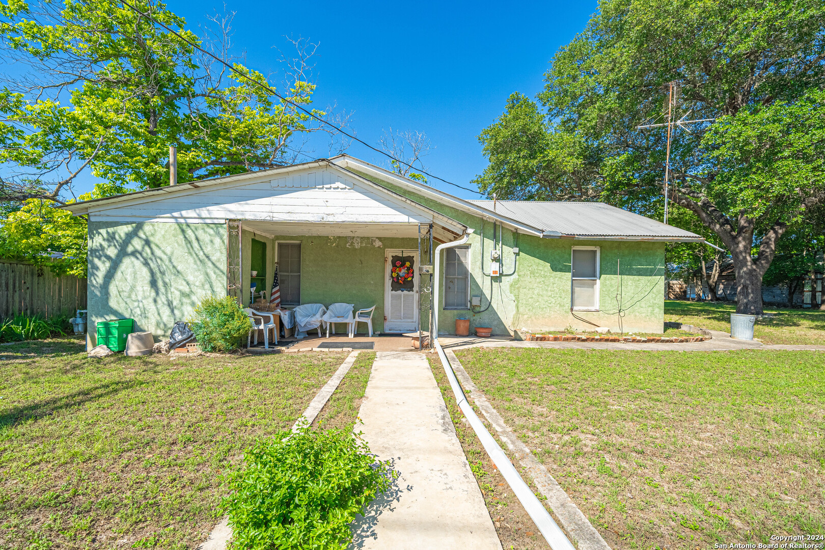 640 N Houston