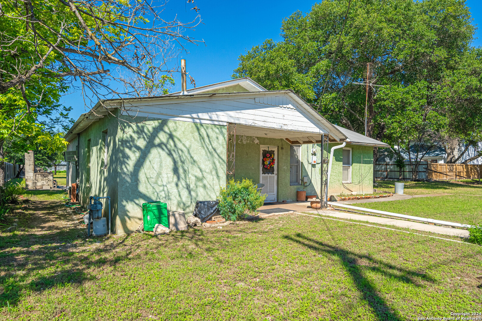 640 N Houston