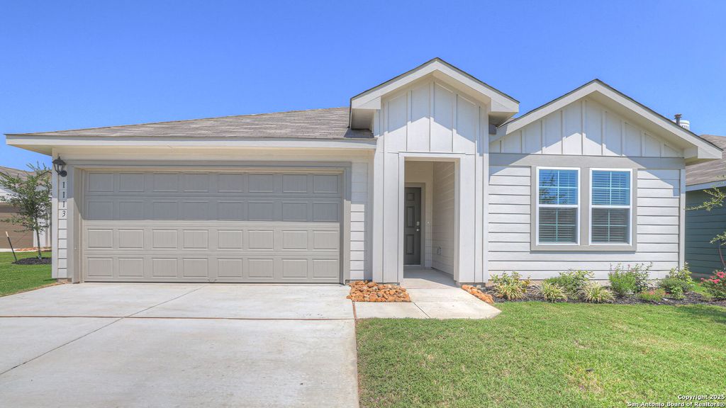 Photo of 1113 ARGONNE FOREST, Seguin, TX 78155 (MLS # 1921032)