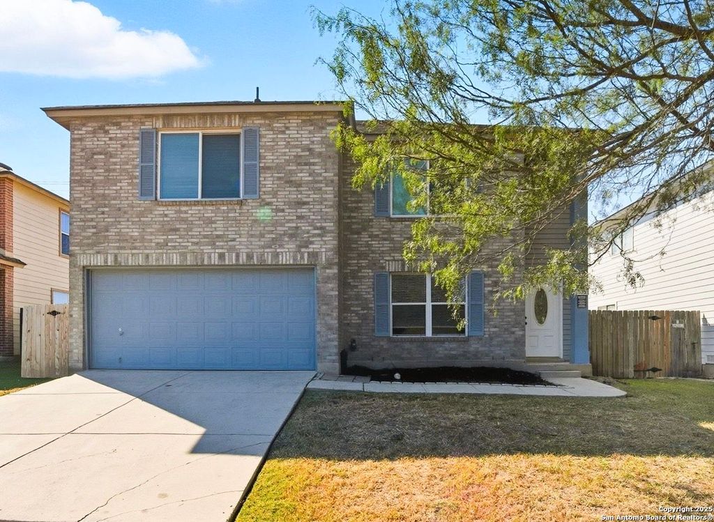 Photo of 535 Centro Hermosa, San Antonio, TX 78245 (MLS # 1914533)
