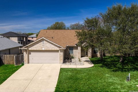 Photo of 153 SPRINGTREE PKWY, Cibolo, TX 78108 (MLS # 1950114)