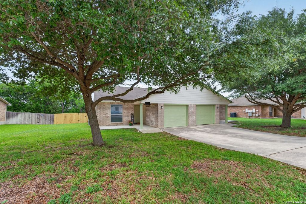 Photo of 3028 LODGEPOLE, New Braunfels, TX 78130 (MLS # 1958900)
