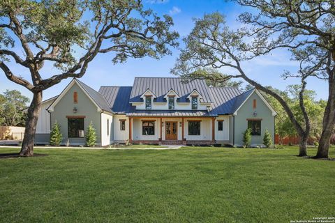133 Sequoia Hollywood Park TX 78232