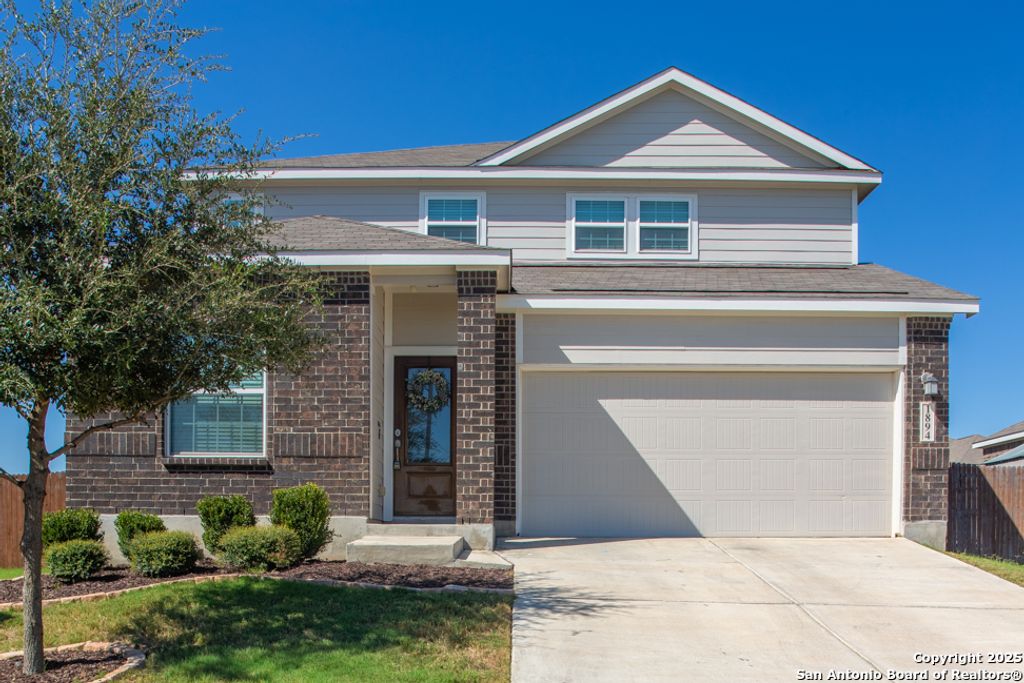 Photo of 1894 Abigail Ln, New Braunfels, TX 78130 (MLS # 1915988)