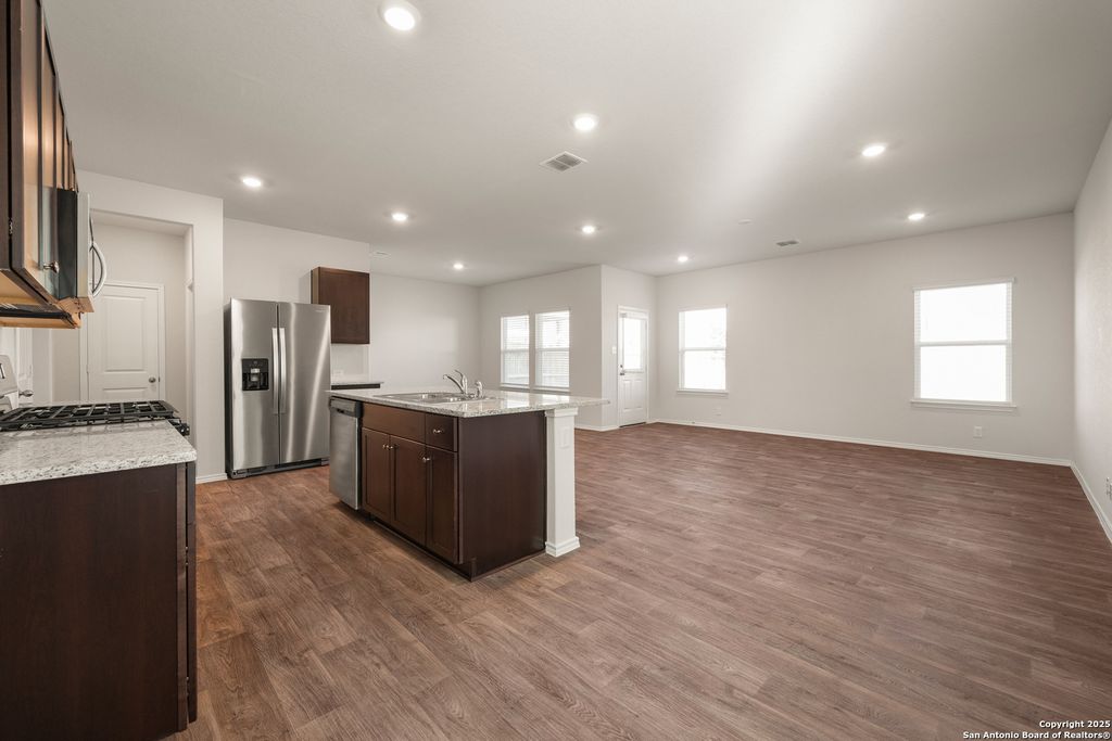 Photo of 120 Chipping, Floresville, TX 78114 (MLS # 1915175)