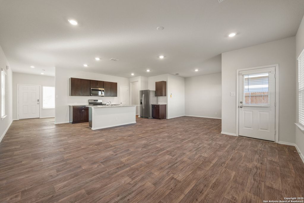 Photo of 120 Chipping, Floresville, TX 78114 (MLS # 1915175)