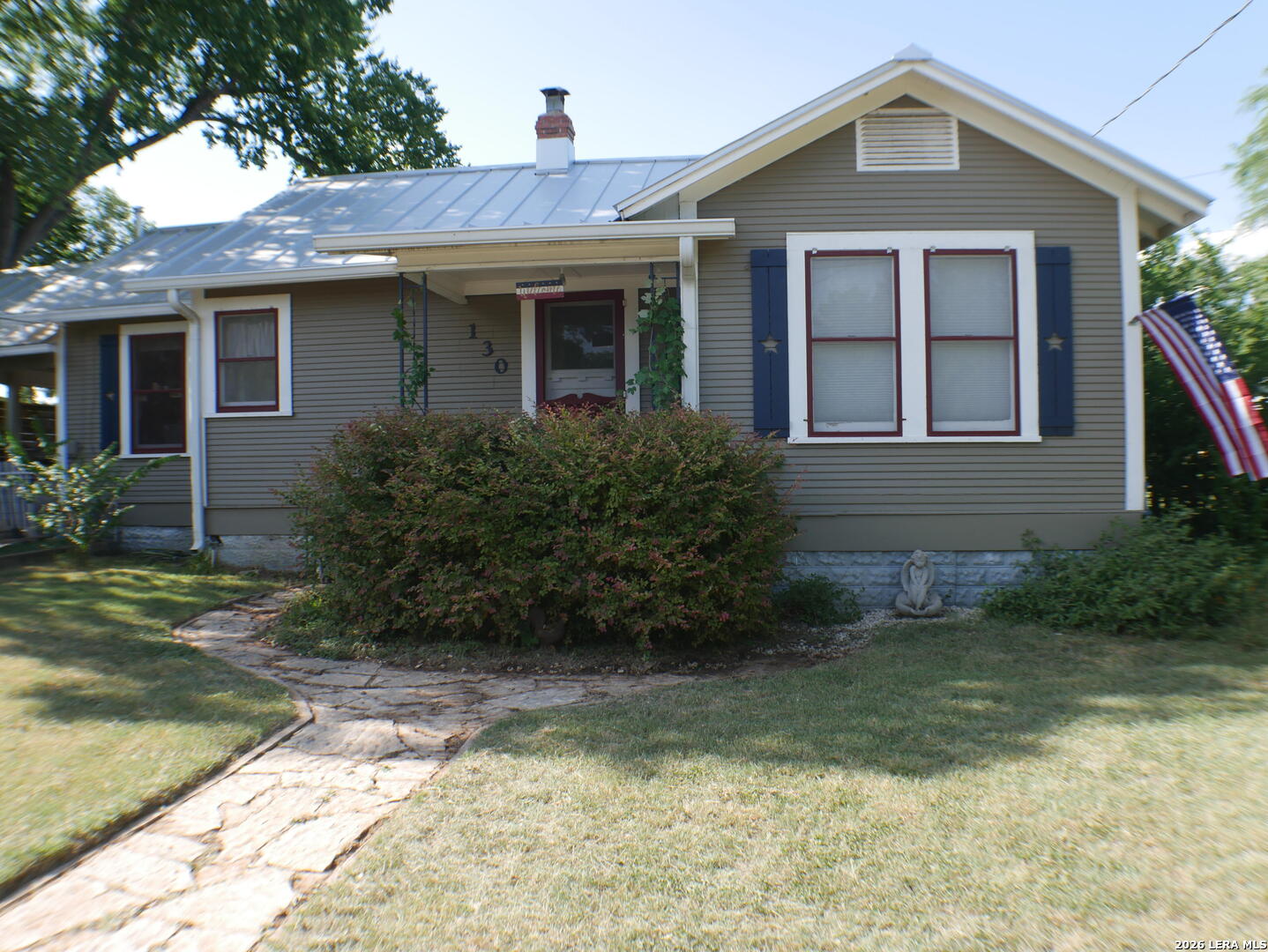 Photo 1 of 17 — 130 Idlewilde Blvd, Comfort, TX 78013