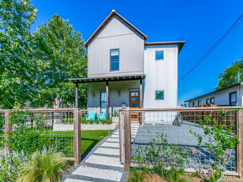 Photo of 1103 N Pine St, San Antonio, TX 78202 (MLS # 2002348)