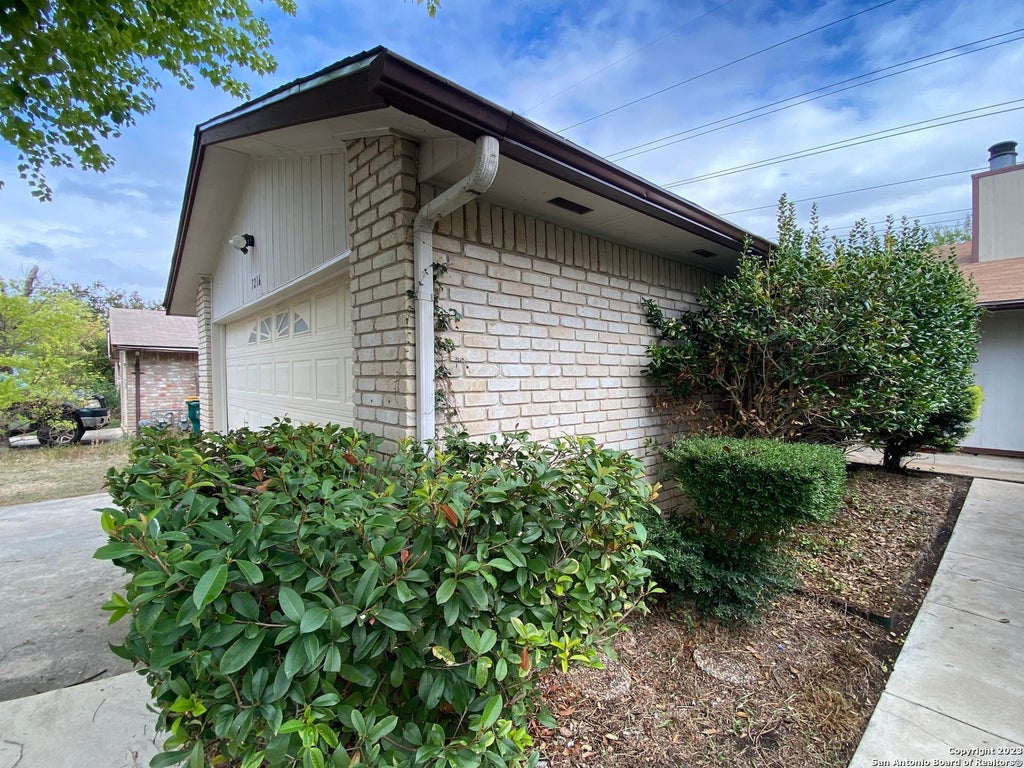 Photo of 7214 RIMWOOD ST, Live Oak, TX 78233 (MLS # 1959624)