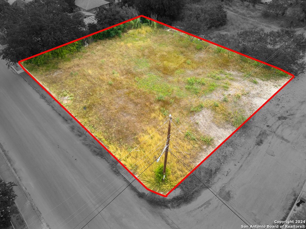 Photo of 255 COYOL ST, San Antonio, TX 78237 (MLS # 1783336)