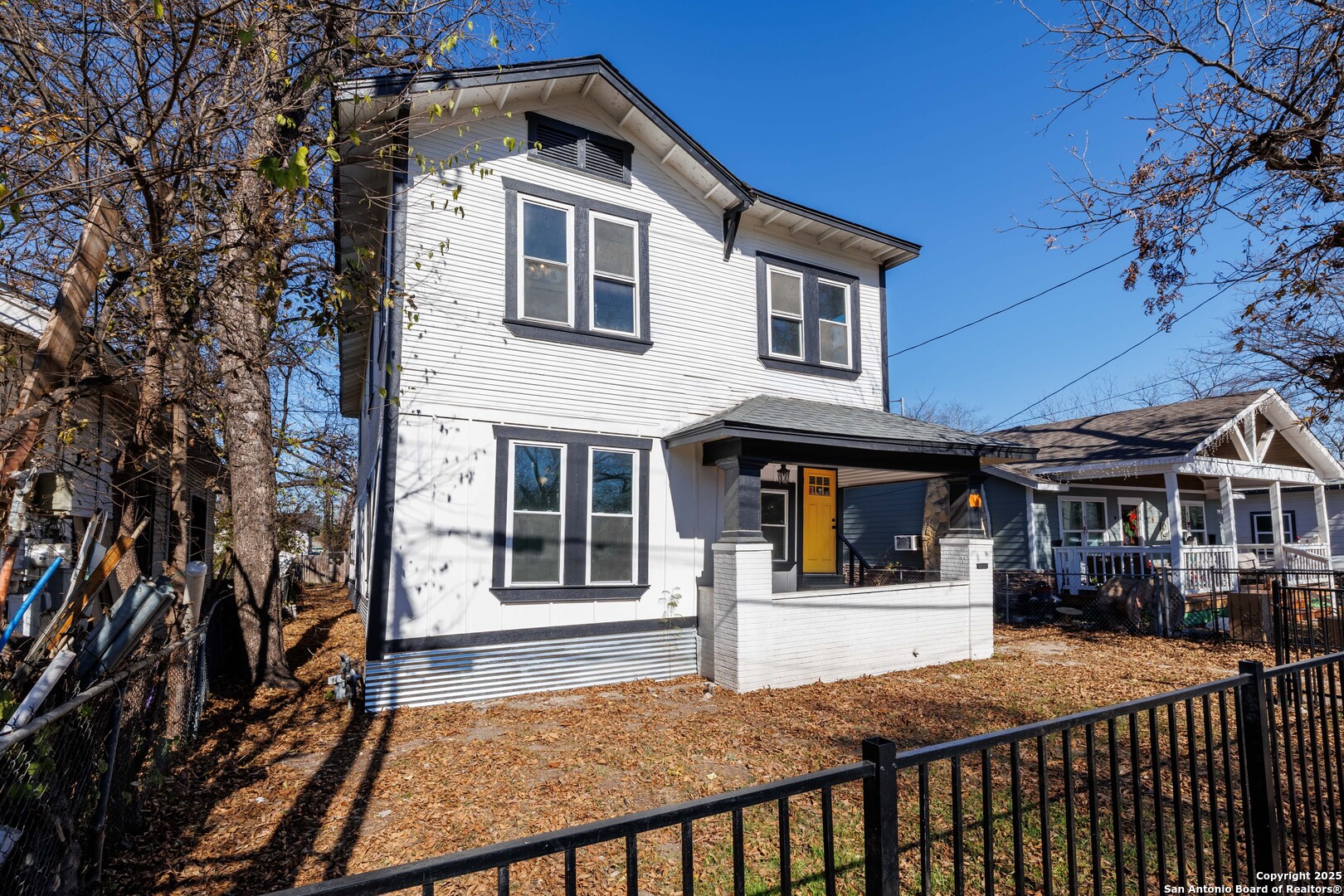 109 BLUE BONNET ST
