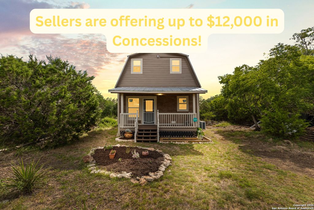 Photo of 1698 Sorrel Creek, Canyon Lake, TX 78133 (MLS # 1880730)