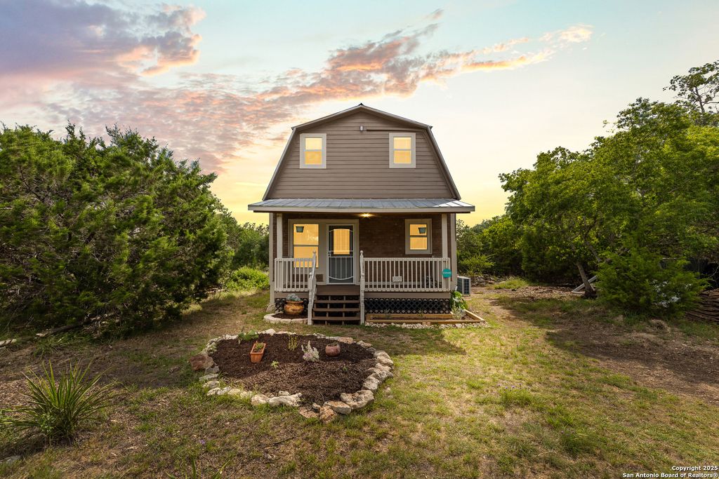 Photo of 1698 Sorrel Creek, Canyon Lake, TX 78133 (MLS # 1880730)