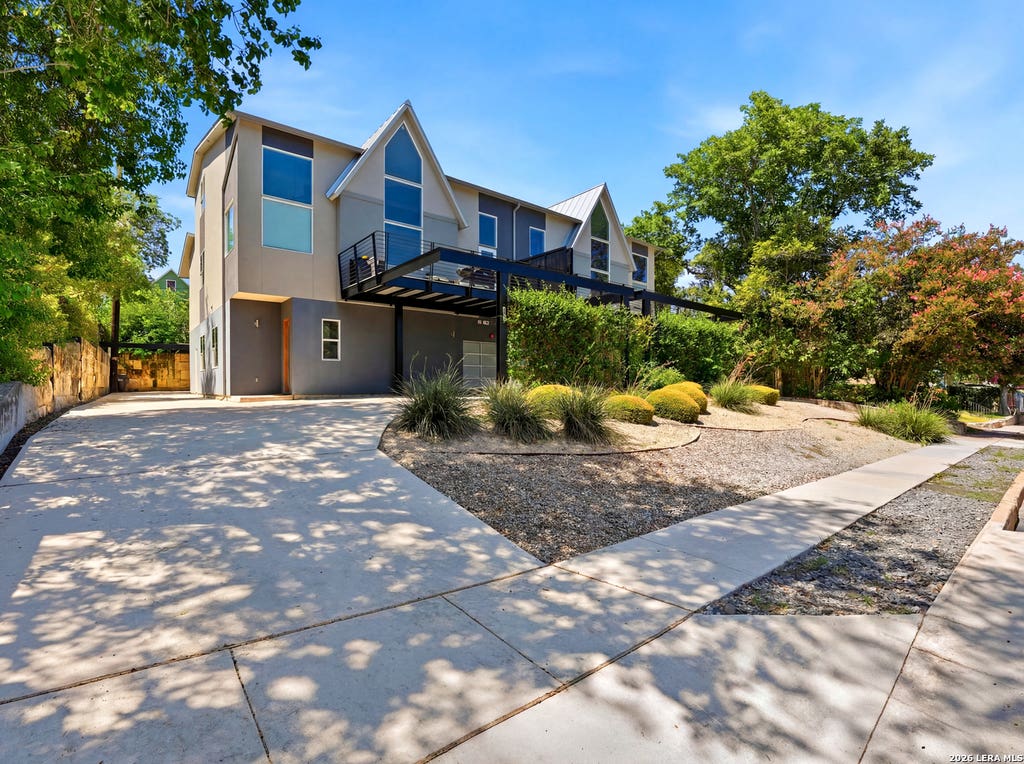 Photo of 128 Marcia Pl 101 #101, Alamo Heights, TX 78209 (MLS # 1999562)