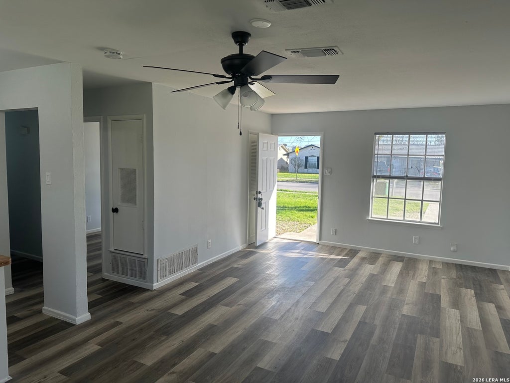 Photo of 115 Meadow Trail Dr, San Antonio, TX 78227 (MLS # 2016606)