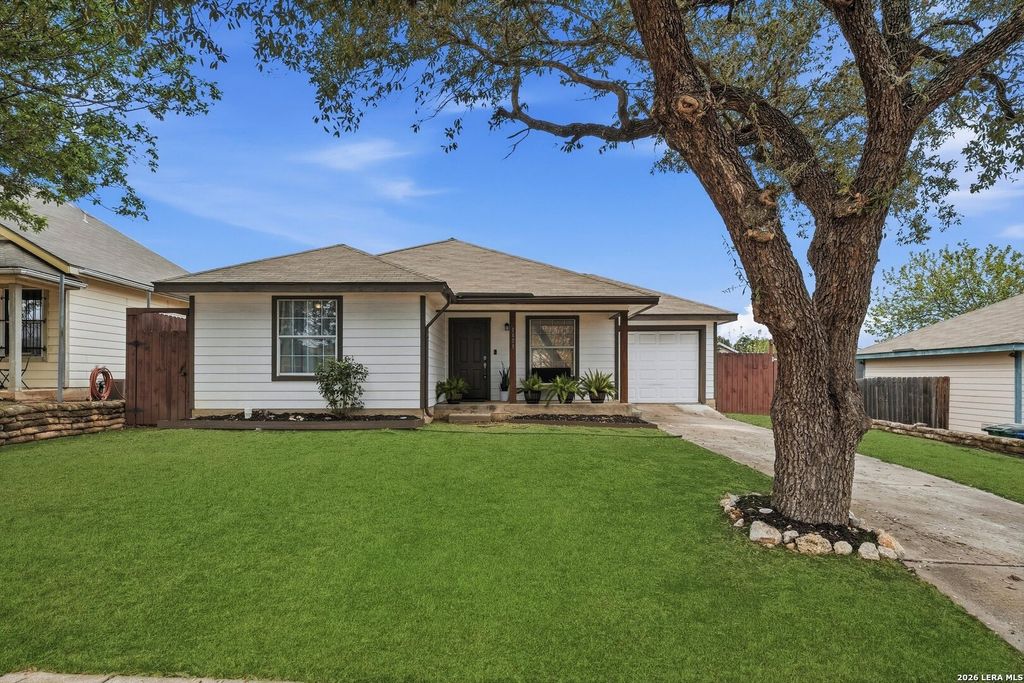 Photo of 2829 Wyoming, San Antonio, TX 78203 (MLS # 1948380)