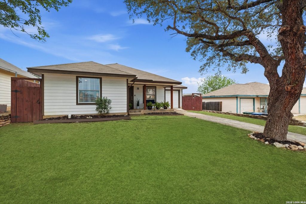 Photo of 2829 Wyoming, San Antonio, TX 78203 (MLS # 1948380)