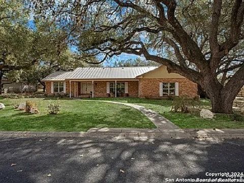 A home in Devine