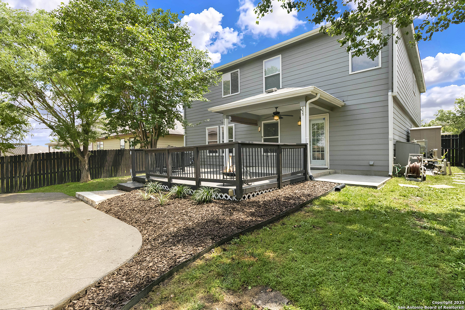121 Bay Willow