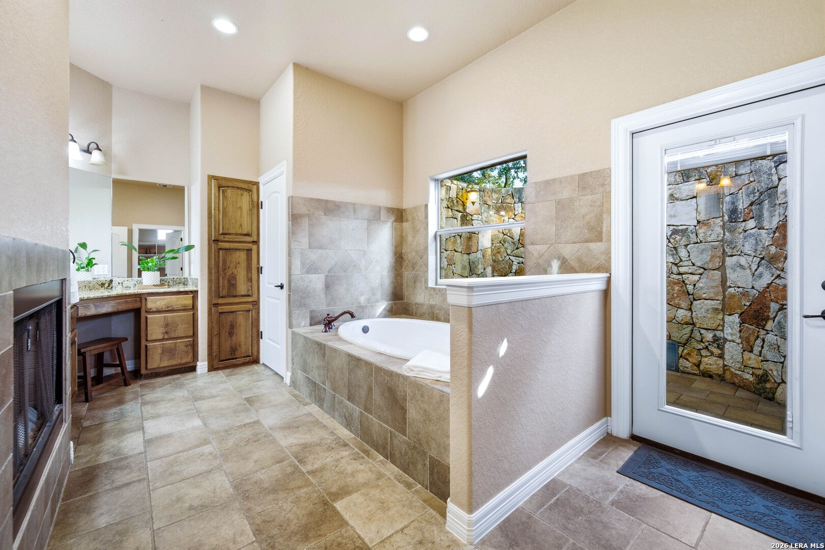 128 ABREGO RIDGE DR