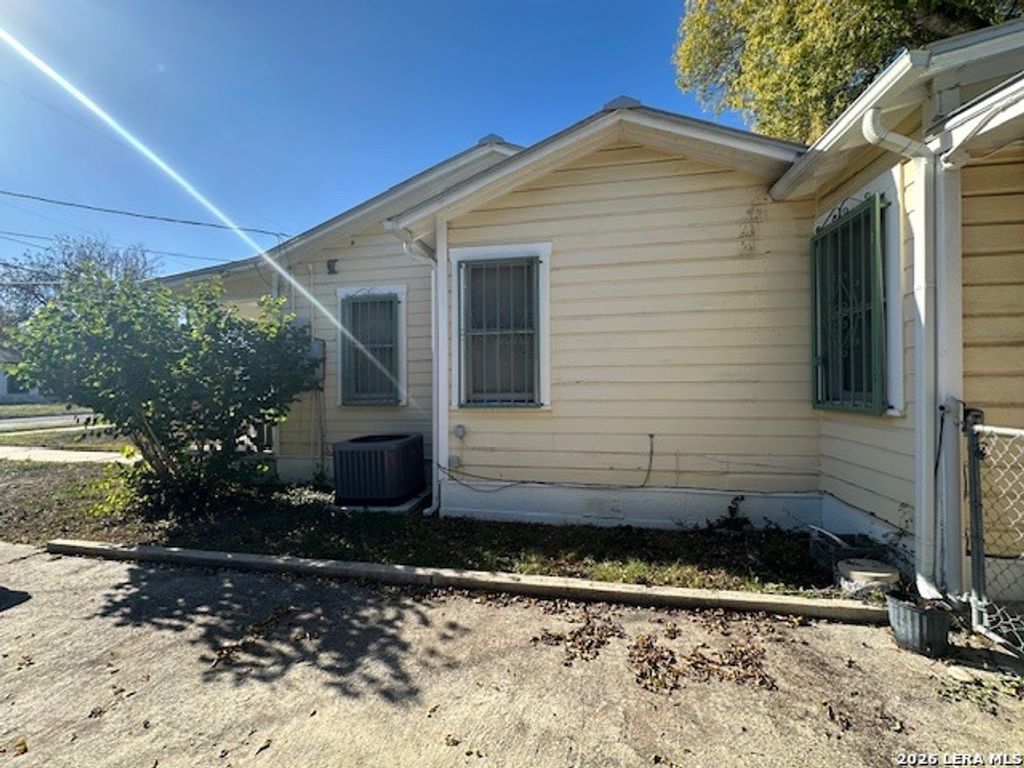 Photo of 351 Carroll, San Antonio, TX 78225 (MLS # 1939679)